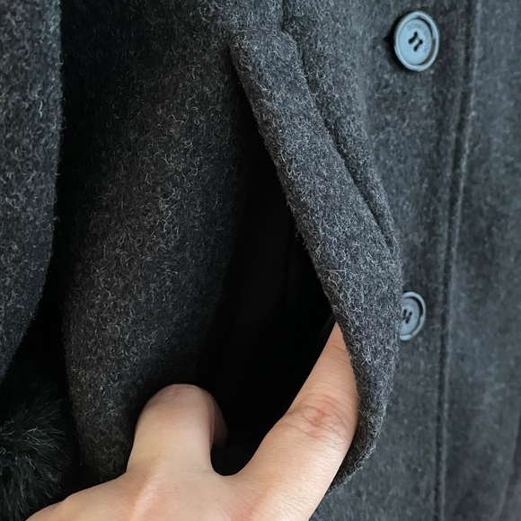 DonnyBrook Vintage Classic Charcoal Gray Faux Fur Button Down Coat Size 8 - Picture 4 of 10